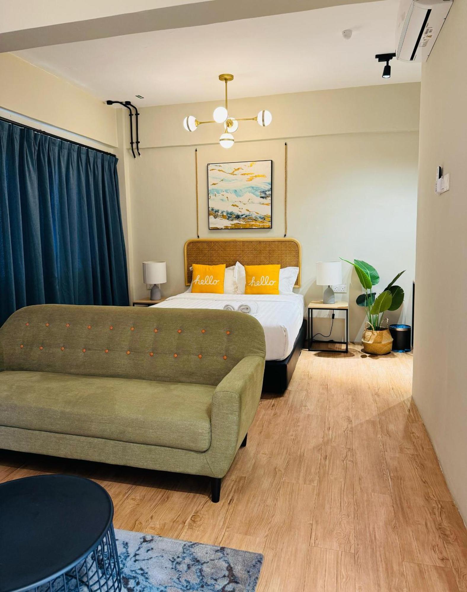 Hotel Urban Living 3*