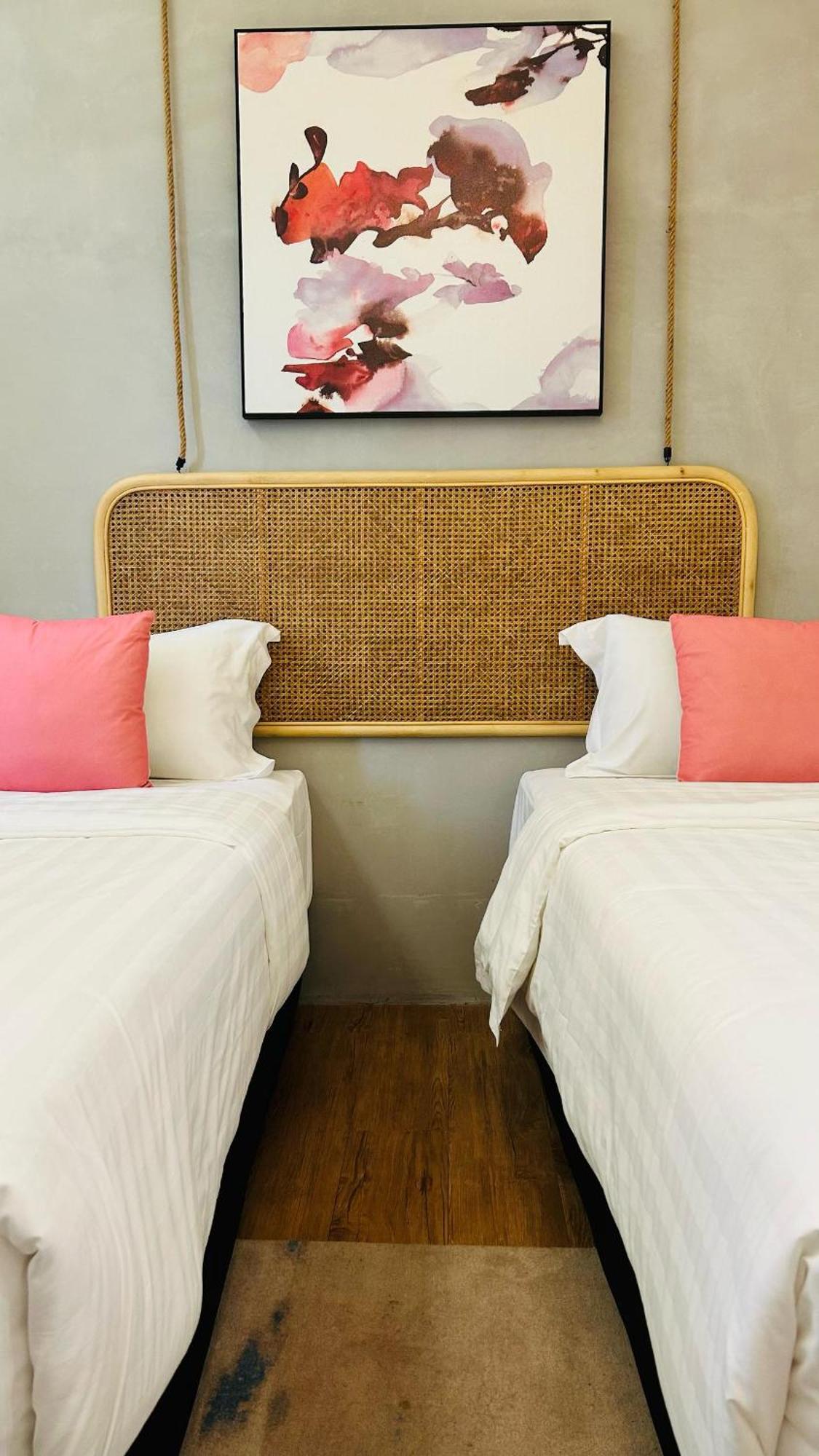 Hotel Urban Living